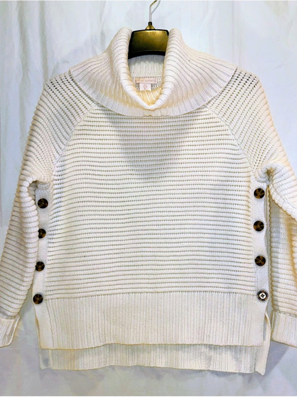 Rachel Ashwell Chunky Ribbed Cowl Neck Sweater W/ Brown Button Accent Size Small